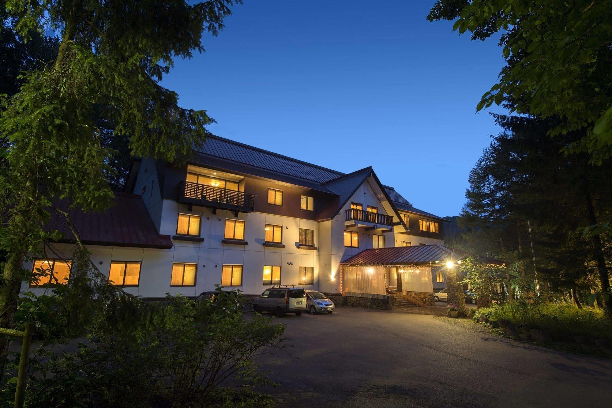 Izumigo Takayama Dog Paradise Hotel Екстер'єр фото