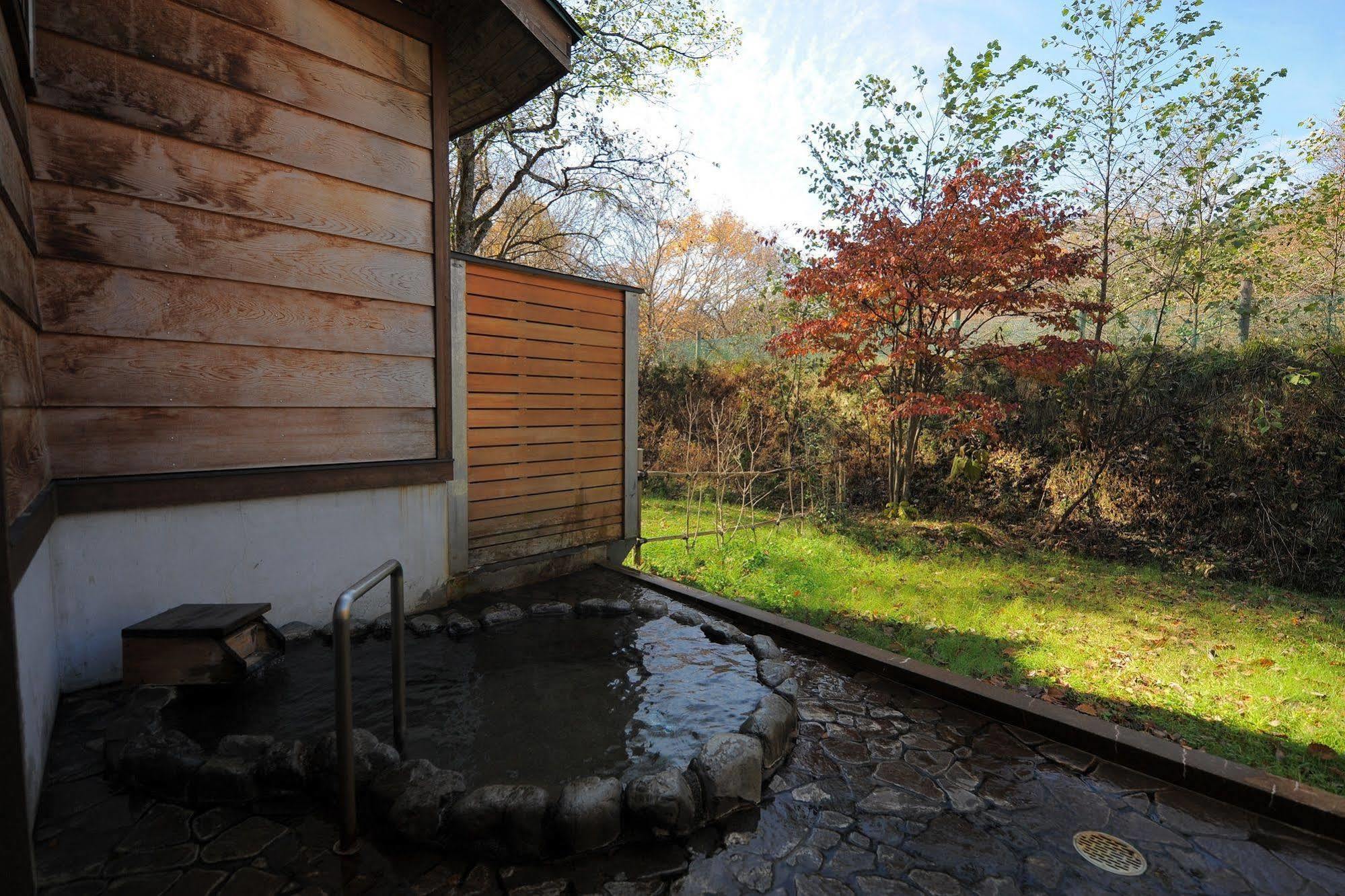 Izumigo Takayama Dog Paradise Hotel Екстер'єр фото
